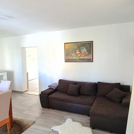 Apartman Varga โตรกีร์ ภายนอก รูปภาพ