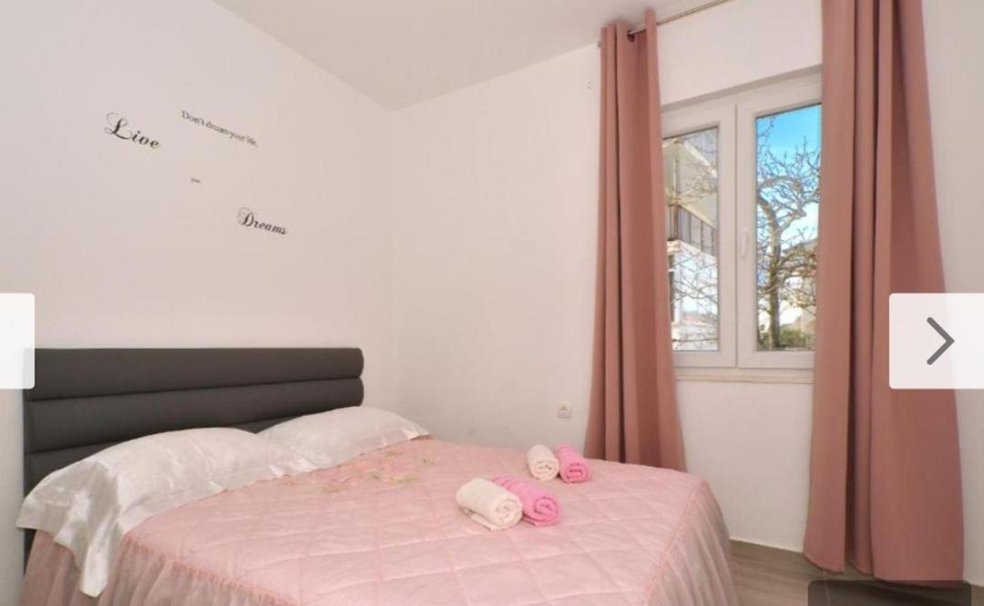 Apartman Varga โตรกีร์ ภายนอก รูปภาพ